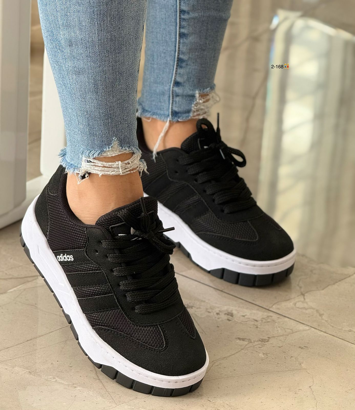 TENIS ADIDAS PLATFORM V1