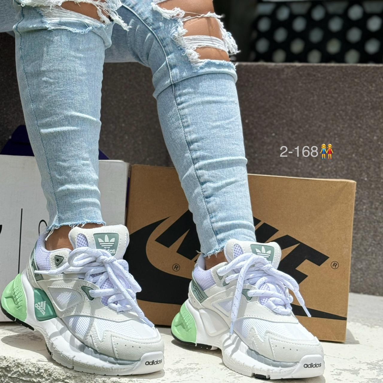 ADIDAS WWR
