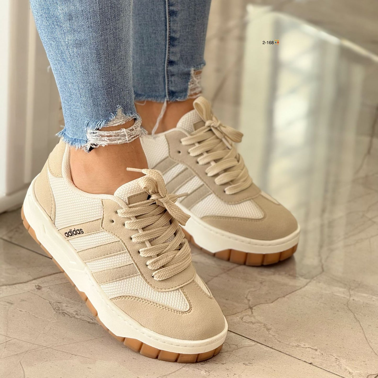 TENIS ADIDAS PLATFORM V1